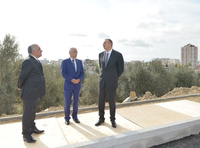 Президент Азербайджана ознакомился с ходом строительных работ в новом комплексе мечети в Баку (ФОТО)