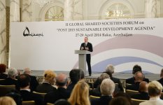 Президент Ильхам Алиев: Сегодня Азербайджан является страной со своей собственной позицией, которая основана на справедливости и международном праве (версия 3) (ФОТО)