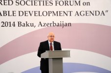 Президент Ильхам Алиев: Сегодня Азербайджан является страной со своей собственной позицией, которая основана на справедливости и международном праве (версия 3) (ФОТО)