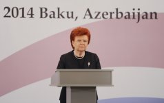 Президент Ильхам Алиев: Сегодня Азербайджан является страной со своей собственной позицией, которая основана на справедливости и международном праве (версия 3) (ФОТО)