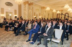 Президент Ильхам Алиев: Сегодня Азербайджан является страной со своей собственной позицией, которая основана на справедливости и международном праве (версия 3) (ФОТО)