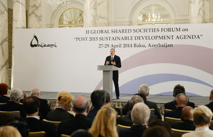 Президент Ильхам Алиев: Сегодня Азербайджан является страной со своей собственной позицией, которая основана на справедливости и международном праве (версия 3) (ФОТО)