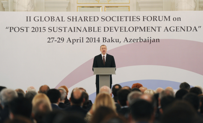 Президент Ильхам Алиев: Сегодня Азербайджан является страной со своей собственной позицией, которая основана на справедливости и международном праве (версия 3) (ФОТО)