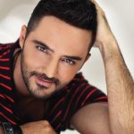 В Баку состоится концерт популярного турецкого певца и актера Гёкхана Озена (ФОТО)