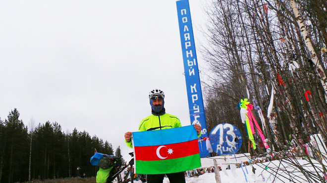 Флаг Азербайджана и вымпел Trend - на Полярном круге (ФОТО)