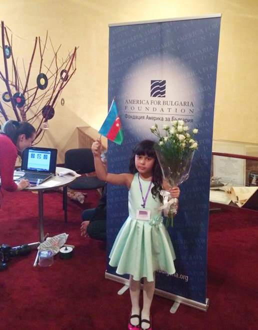 7-летняя Ройа Гусейнова награждена двумя медалями и дипломом лауреата 
VIVAPIANO в Болгарии (ВИДЕО-ФОТО)