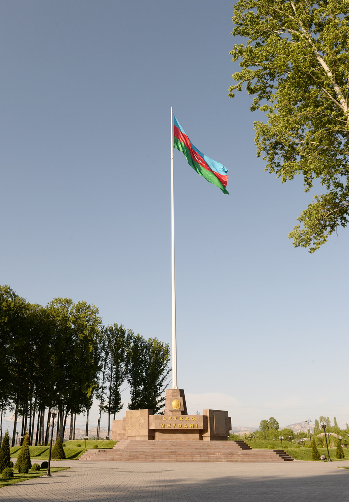 Ильхам Алиев ознакомился с условиями, созданными на Площади флага в Агдаше (ФОТО)