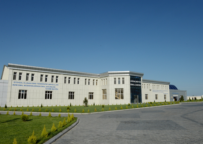 Президент Ильхам Алиев принял участие в открытии Агдашского завода по
переработке фруктов (ФОТО)