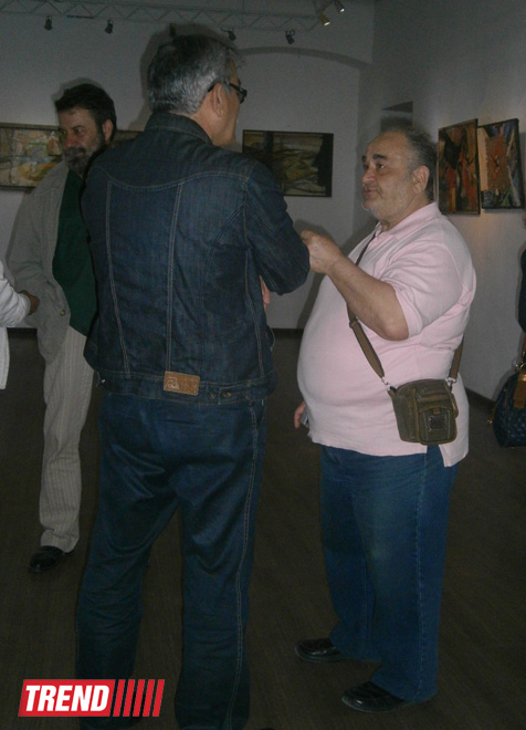 В Баку открылась выставка Анатолия Бузаева "Конфликт/Перестройка" (ФОТО)