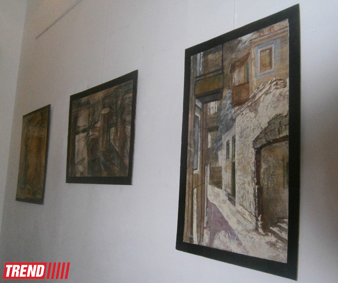 В Баку открылась выставка Анатолия Бузаева "Конфликт/Перестройка" (ФОТО)