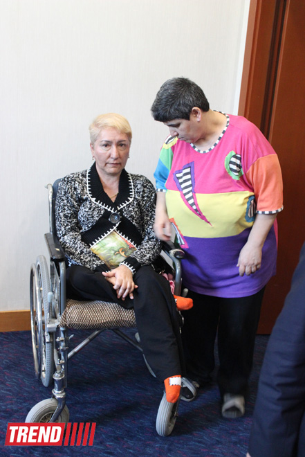 В Баку состоялась церемония награждения дипломов "Qayğı", приуроченная к Международному дню борьбы за права инвалидов (ФОТО)