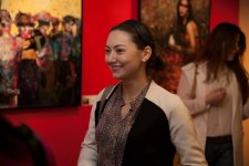 Художник Эмиль Азиз показал в Баку "Краски небес" (ФОТО)