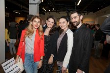 Художник Эмиль Азиз показал в Баку "Краски небес" (ФОТО)