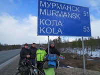 Велопутешественник Рамиль Зиядов по снегу достиг Мурманска и Лапландии (ФОТО)