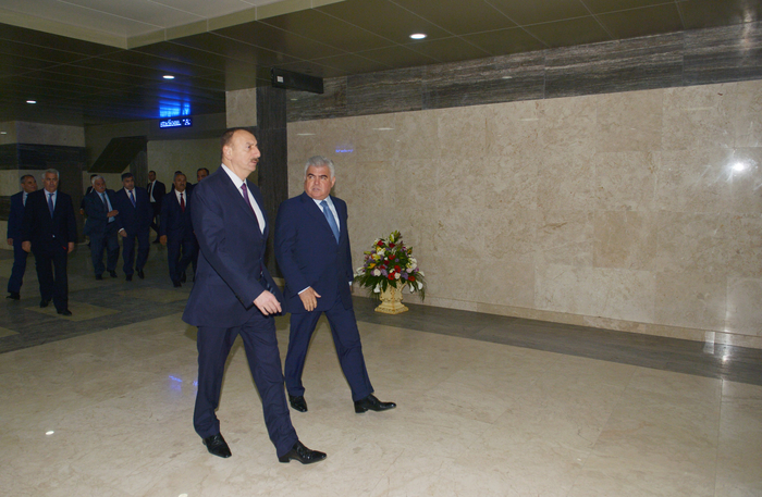 Президент Ильхам Алиев принял участие в открытии нового автотоннеля и подземного пешеходного перехода в Баку (ФОТО)