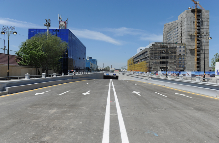 Президент Ильхам Алиев принял участие в открытии нового автотоннеля и подземного пешеходного перехода в Баку (ФОТО)