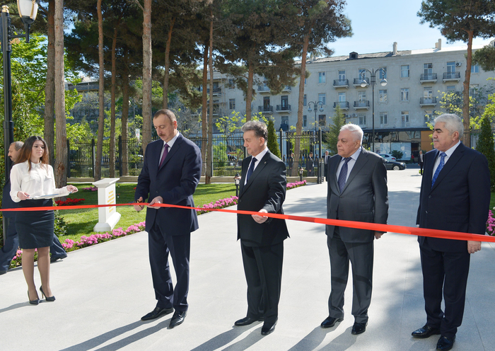 Президент Азербайджана принял участие в открытии нового здания Научного центра "Азербайджанская национальная энциклопедия" (ФОТО)