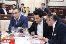 Торжественная церемония награждения премией "Zirvədəkilər" в Баку - звезды на красной дорожке (ФОТО)