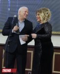 Торжественная церемония награждения премией "Zirvədəkilər" в Баку - звезды на красной дорожке (ФОТО)