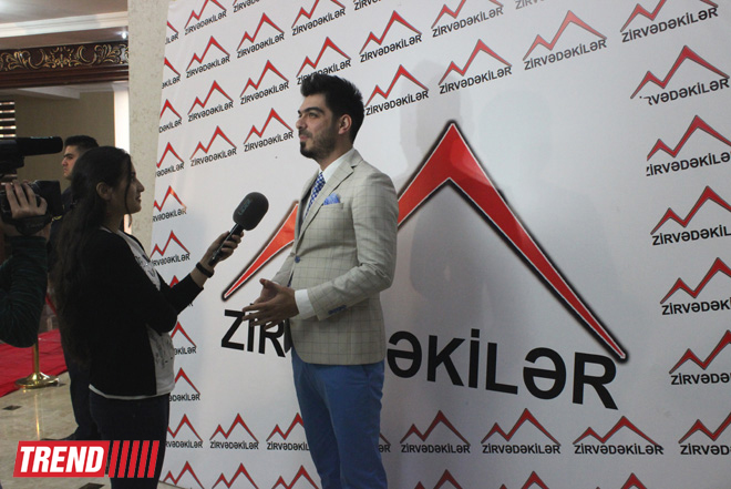 Торжественная церемония награждения премией "Zirvədəkilər" в Баку - звезды на красной дорожке (ФОТО)