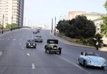 В Баку состоялся пробег классических автомобилей, посвященный 91-й годовщине со дня рождения общенационального лидера Гейдара Алиева (ФОТО)