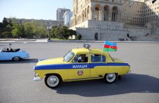 В Баку состоялся пробег классических автомобилей, посвященный 91-й годовщине со дня рождения общенационального лидера Гейдара Алиева (ФОТО)