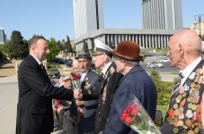 Президент Ильхам Алиев: В Азербайджане к ветеранам проявляются большое внимание и забота (версия 2) (ФОТО)