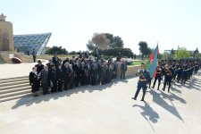 Президент Ильхам Алиев: В Азербайджане к ветеранам проявляются большое внимание и забота (версия 2) (ФОТО)