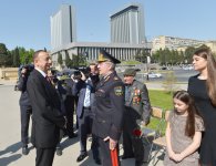 Президент Ильхам Алиев: В Азербайджане к ветеранам проявляются большое внимание и забота (версия 2) (ФОТО)