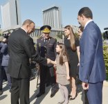 Президент Ильхам Алиев: В Азербайджане к ветеранам проявляются большое внимание и забота (версия 2) (ФОТО)