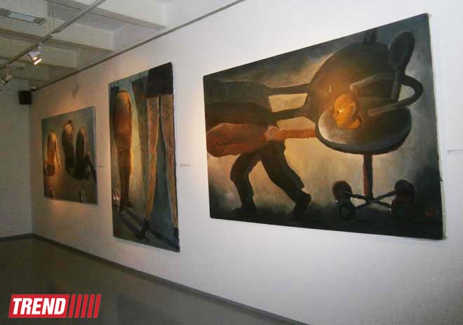 "Потерявшие головы" - оригинальная выставка Анара Шамсиева в Баку (ФОТО)