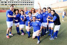 В Баку прошел интересный футбольный матч между телеведущими и исполнителями, который завершился с хоккейным счетом (ФОТО)