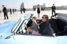 В Баку состоялся пробег классических автомобилей, посвященный 91-й годовщине со дня рождения общенационального лидера Гейдара Алиева (ФОТО)