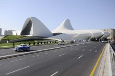 В Баку состоялся пробег классических автомобилей, посвященный 91-й годовщине со дня рождения общенационального лидера Гейдара Алиева (ФОТО)