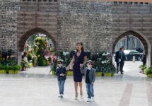 Президент Азербайджана и его супруга приняли участие в Празднике цветов (ФОТО)