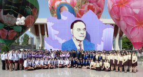 Президент Азербайджана и его супруга приняли участие в Празднике цветов (ФОТО)