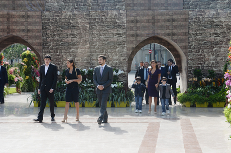 Президент Азербайджана и его супруга приняли участие в Празднике цветов (ФОТО)