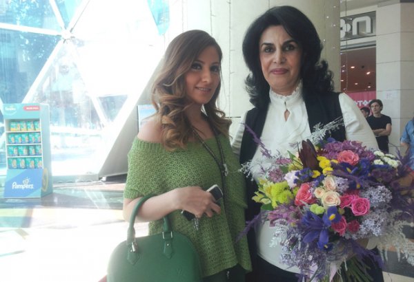 Ханым Исмайылгызы и Аян Бабкишиева реализуют проект, посвященный всем влюбленным (аудио)