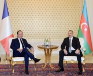 Состоялась встреча один на один президентов Азербайджана и Франции (ФОТО)