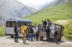 Члены Объединения фотографов Азербайджана совершили восхождение на пик имени Гейдара Алиева (ФОТО)