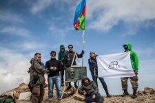 Члены Объединения фотографов Азербайджана совершили восхождение на пик имени Гейдара Алиева (ФОТО)