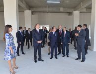 Ильхам Алиев и Франсуа Олланд, а также первая леди Мехрибан Алиева ознакомились с ходом строительства французского лицея в Баку (ФОТО)