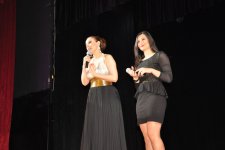 В Мингячевире прошел концерт Розы Зяргярли "Mənimlə mənsiz" (ФОТО)