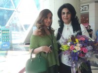 Ханым Исмайылгызы провела автограф-сессию новой книги "Дождь молитв" (ФОТО)