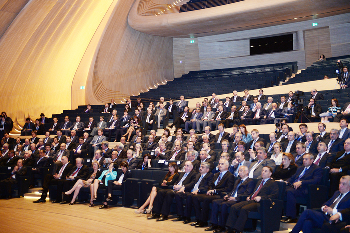 Президенты Азербайджана и Франции принимают участие в совместном бизнес-форуме (ФОТО)