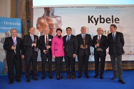 Первая леди Азербайджана Мехрибан Алиева удостоена почетной награды Федерации турецко-германской дружбы (ФОТО)