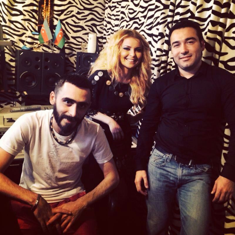 Композитор Пярвиз Махмудов и Севда Яхъяева реализуют седьмой проект "Застывшее сердце" (аудио)