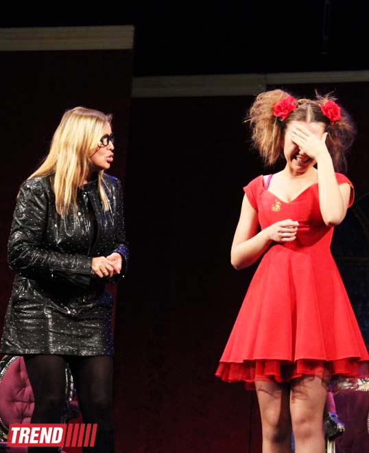 Елена Проклова и Александр Михайлов представили в Баку лирическую комедию "Невеста на прокат" (ФОТО)