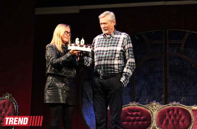 Елена Проклова и Александр Михайлов представили в Баку лирическую комедию "Невеста на прокат" (ФОТО)