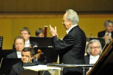 Победитель конкурса имени королевы Елизаветы Денис Кожухин выступил в Баку (ФОТО)